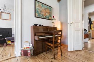 Nice & Charmy Apartment in Old Building - Berlin - 2