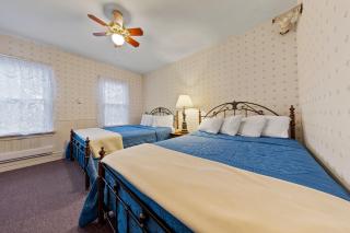 The Pines Inn - Lake Placid - 4