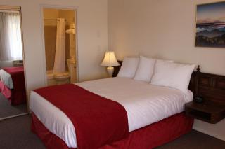 Sovana Inn - Medford - 7