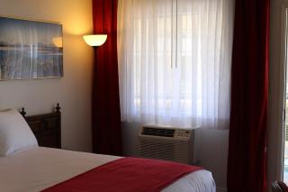 Sovana Inn - Medford - 4