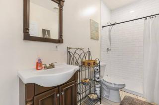 Sleep 10 next to Superdome and downtown - New Orleans - 4