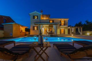 Villa David - luxurious secluded villa with a heated pool - Butkovići - 6