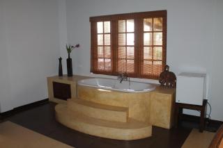 Solomon Beach Hotel - 1