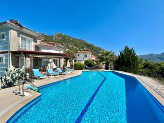 Family-Friendly 4 BR Villa with Pool and Garden - Fethiye - Fethiye - 7