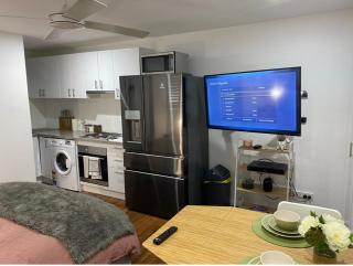 Dog friendly new humble abode In hotspot location - 4