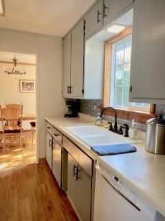 Charming 4B 2B Home In Exclusive Neighborhood of Eureka - Eureka - 6