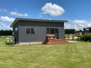 Oxford - Under the Mountains 1-bedroom Guesthouse - Burnt Hill - 0