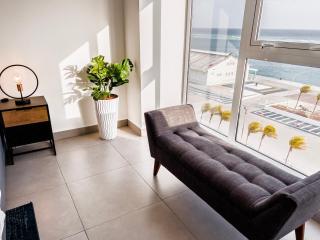 Upscaled And Modern Oceanfront Apartment - Oranjestad - 6