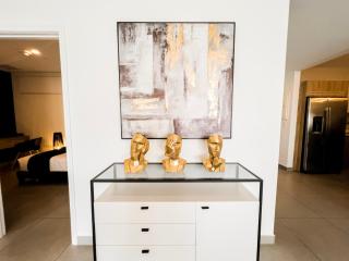 Upscaled And Modern Oceanfront Apartment - Oranjestad - 4