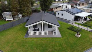 Welkom bij Mario, Een charmante Chalet gelegen aan een vijver in bosrijke omgeving waar je tot rust kan komen. - - 6