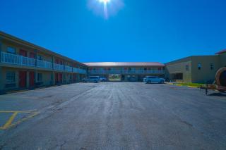 Days Inn by Wyndham Aransas Pass - 5