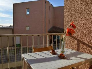 Appartement T2 à Saint Pierre la Mer, proche plage, loggia sud, parking, animaux acceptés - FR-1-229D-272 - 0