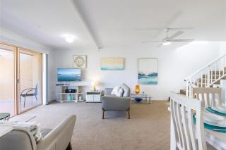 Frangipani 4 spacious townhouse - Shoal Bay - 7