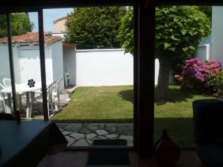 Maison au calme 2 ch. avec jardin privé proche plage et commerces, idéal pour 4 pers. - FR-1-494-57 - Royan - 0