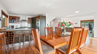 Remarkable Red Beach - Red Beach Holiday Home - 3