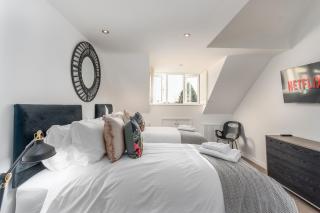 Castle Townhouse Kenilworth - Private Parking - 24 Hr Gym Access - Town Centre - Kenilworth - 2