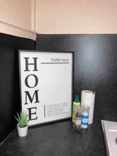 Monthly/ weekly discounts, lovey apartment! - Clydebank - 3