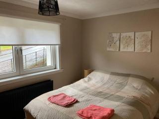 Monthly/ weekly discounts, lovey apartment! - Clydebank - 1