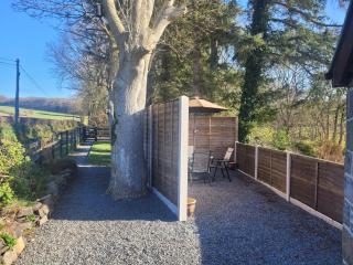 The Granary - Llanddeiniol - 8