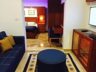 The Royal Luxury Lion Patio - 2