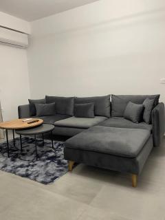 SeaView Modern Two Bedroom Apartment - Sarandë - 5