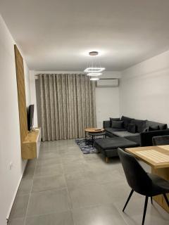 SeaView Modern Two Bedroom Apartment - 3