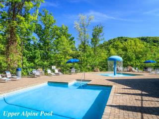 Lovers Hideaway - Gatlinburg - 9