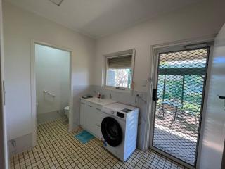 Entire house between Marion /Flinders university - Sturt - 2