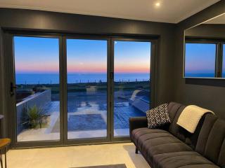 Seaview Stay - Peacehaven - 6
