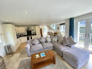 Luxurious 3 Bedroom New England Style Villa - Trewhiddle Villa 20 - St Austell - 5
