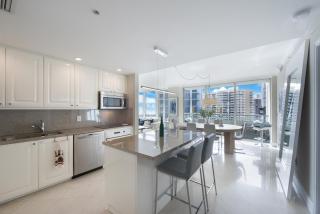 Ritz Carlton Coconut Grove Waterview 2 BR Apt apts - Miami - 7