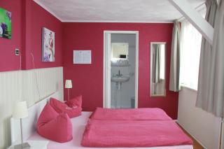Kerstins Bed and Breakfast - 8