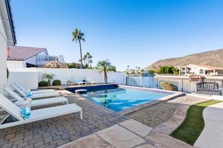 Waterside - Lavish Lakeside Property with Heated Pool and Pontoon Boat - Peoria - 7