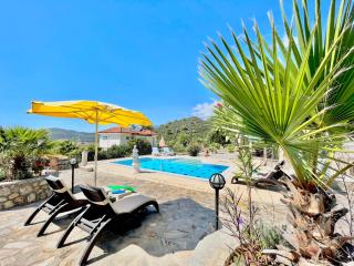 Spacious 4 BR Villa with 100m2 Private Pool and Unlimited WiFi Fethiye - Fethiye - 4
