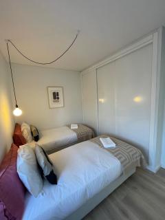 The Swallows Nest - Lissabon - 1