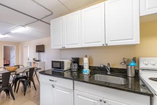 Budget Friendly Condo in the Heart of Gulf Shores! - Gulf Shores - 3