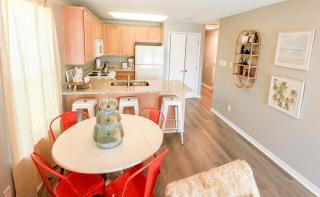 Suitable for small or large families! Duplex allows for one or both sides to be rented! - Gulf Shores - 4