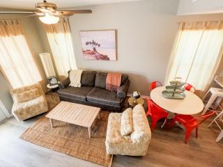 Suitable for small or large families! Duplex allows for one or both sides to be rented! - Gulf Shores - 3