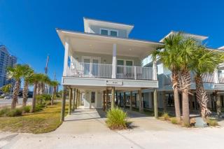 Modern 3 BR Cottage with Community Pool and Directly Across the Street from the Beach! - Gulf Shores - 2