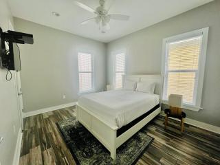 Gorgeous 3 BR Home Across from the Beach with Community Pool - Gulf Shores - 9