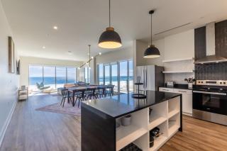 Luxury 4 BR Beachfront Condo with Rooftop Pool Next to the Hangout! GP 303 - 1