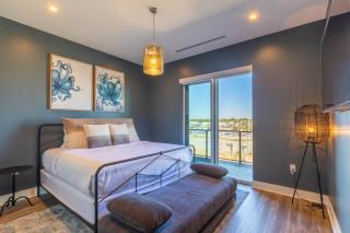 Glamorous 5 BR Condo right next to The Hangout! - Gulf Shores - 9