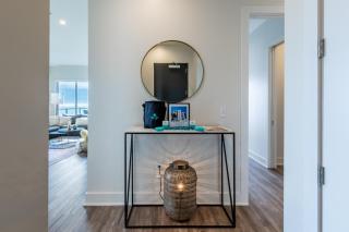 Spacious 4 BR Beachfront, Luxury Condo Next to the Hangout- GP 301 - 7