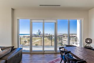 Luxury 4 BR Gulf View Condo with Modern Appliances! Right next to the Hangout! - Gulf Shores - 7