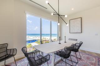 Spacious, 5 BR on the Beach with Rooftop Pool Next to the Hangout! - 5