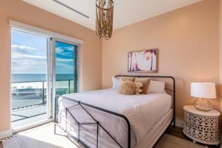 Luxury 4 BR Gulf View Condo, Rooftop Pool, right next to the Hangout! - Gulf Shores - 8