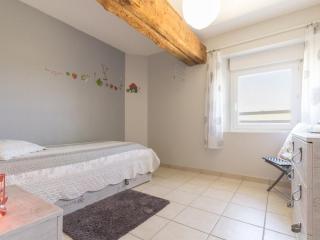 Charmante maison rénovée à 300m de la Loire avec jardin, terrasse, WiFi et équipements bébé - FR-1-306-815 - 8