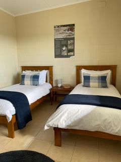 Hideaway Tom’s on Mundoo Channel - Waterfront - Hindmarsh Island - 2