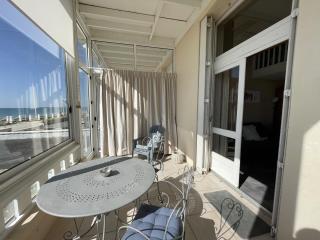 Appartement en duplex à 50m de la plage avec jardin privatif et proche commerces à Jullouville - FR-1-361-48 - 8