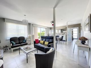 Maison 3 chambres à 100m de la plage avec grande terrasse, jardin clos et parking - Jullouville - FR-1-361-429 - 9